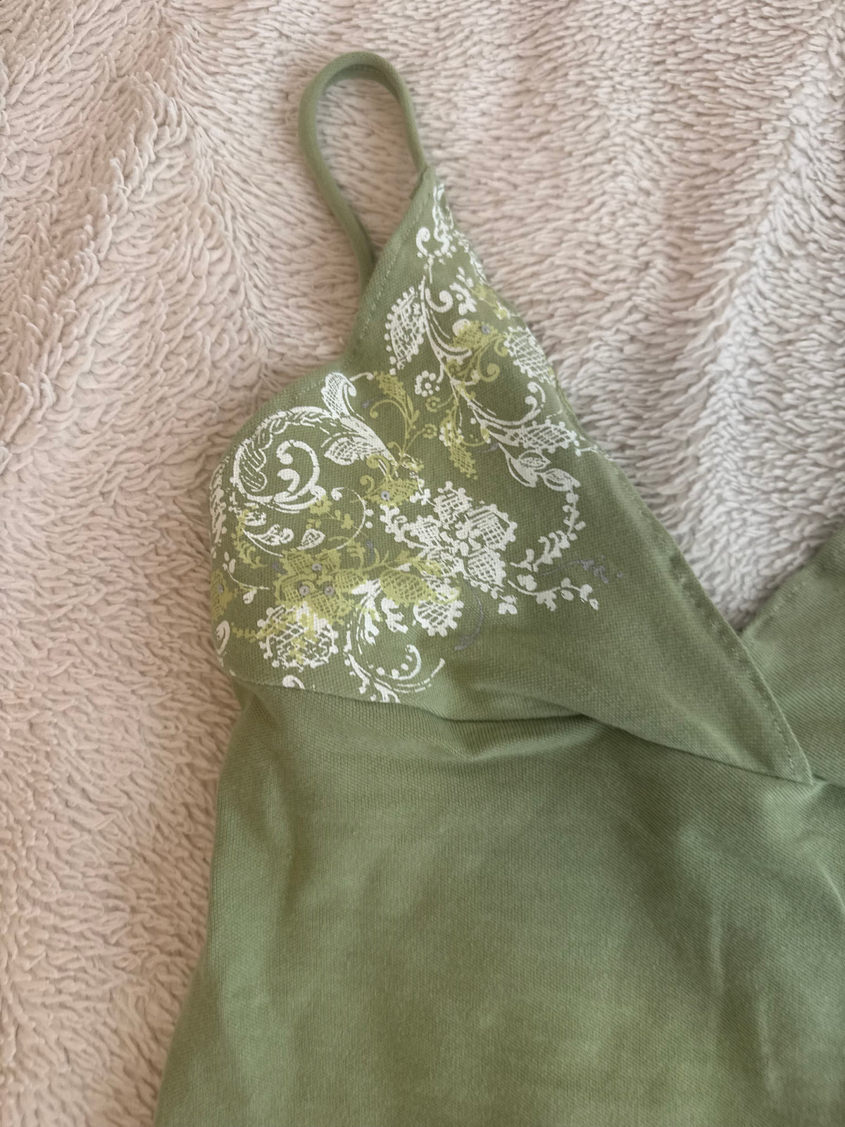 Fitted Green Top with White Floral Design and White Waistband