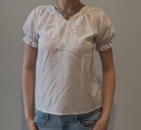 Cottage-Style White Top with Ruffles and Embrodiery