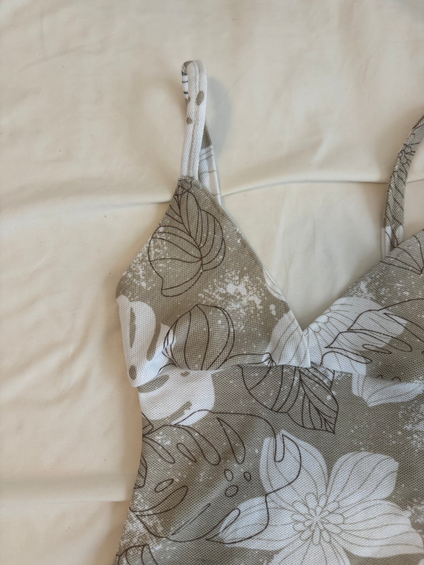 XS Beige and White Floral Cami