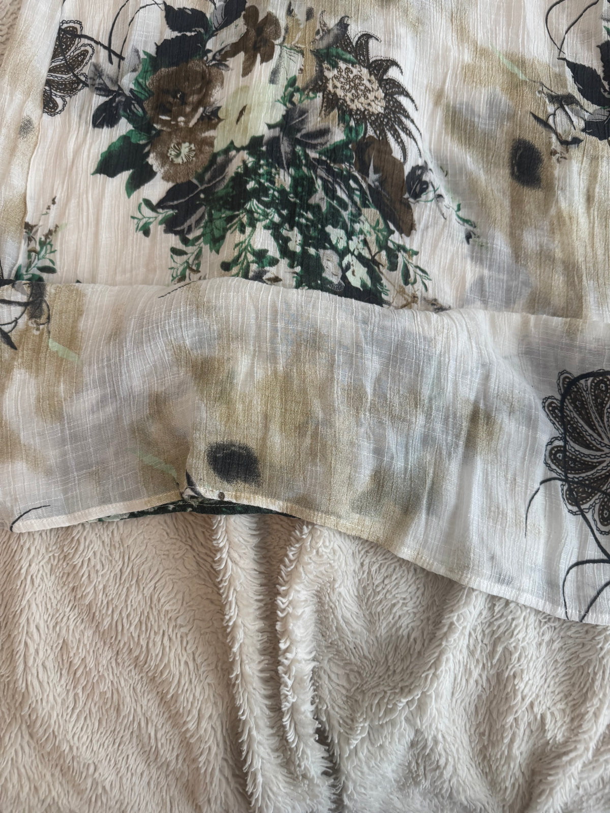 Flowy Dress with Unique Design (Adjustable Tightness)