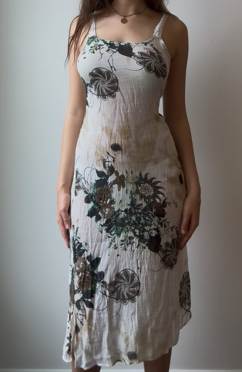 Flowy Dress with Unique Design (Adjustable Tightness)